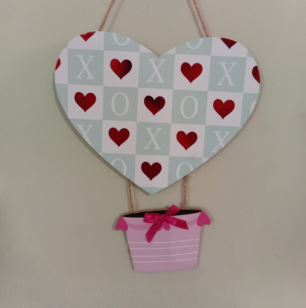 Heart and XOXO Wall Decor